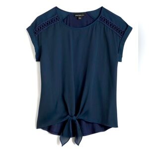 Fortune + Ivy Tabitha Crochet Detail Mixed Material Navy Blouse Small